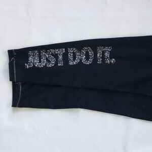 NIKE PRO WOMEN'S LEGGINGS size medium